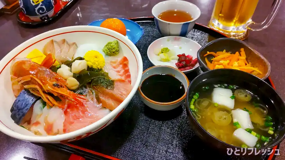 ホテルながた　食事処　海鮮丼